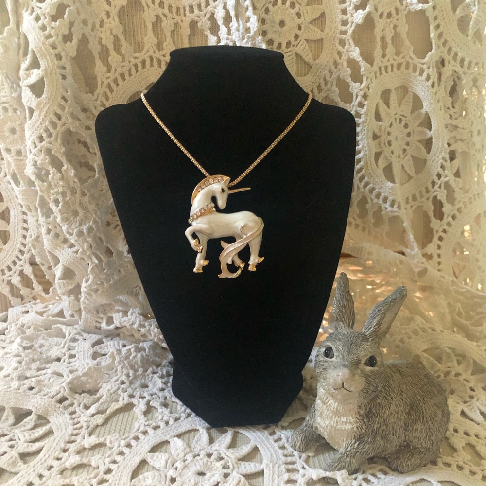 NWT Betsey Johnson Unicorn Necklace